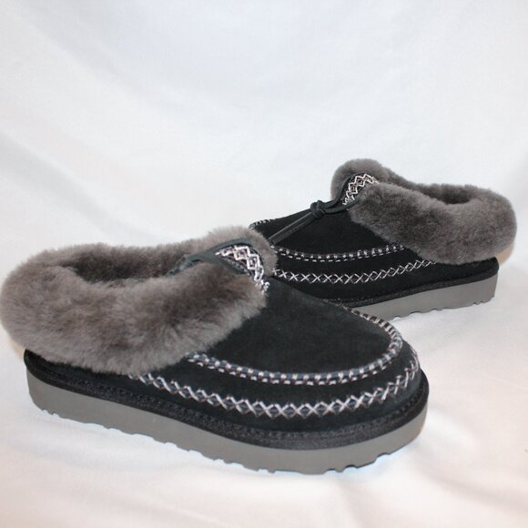 UGG WOMEN'S‎ ALPINE SUEDE SHEARLING LINED SLIPPERS BLACK - Picture 1 of 8